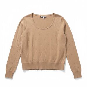 Jennifer Lopez beige sweater